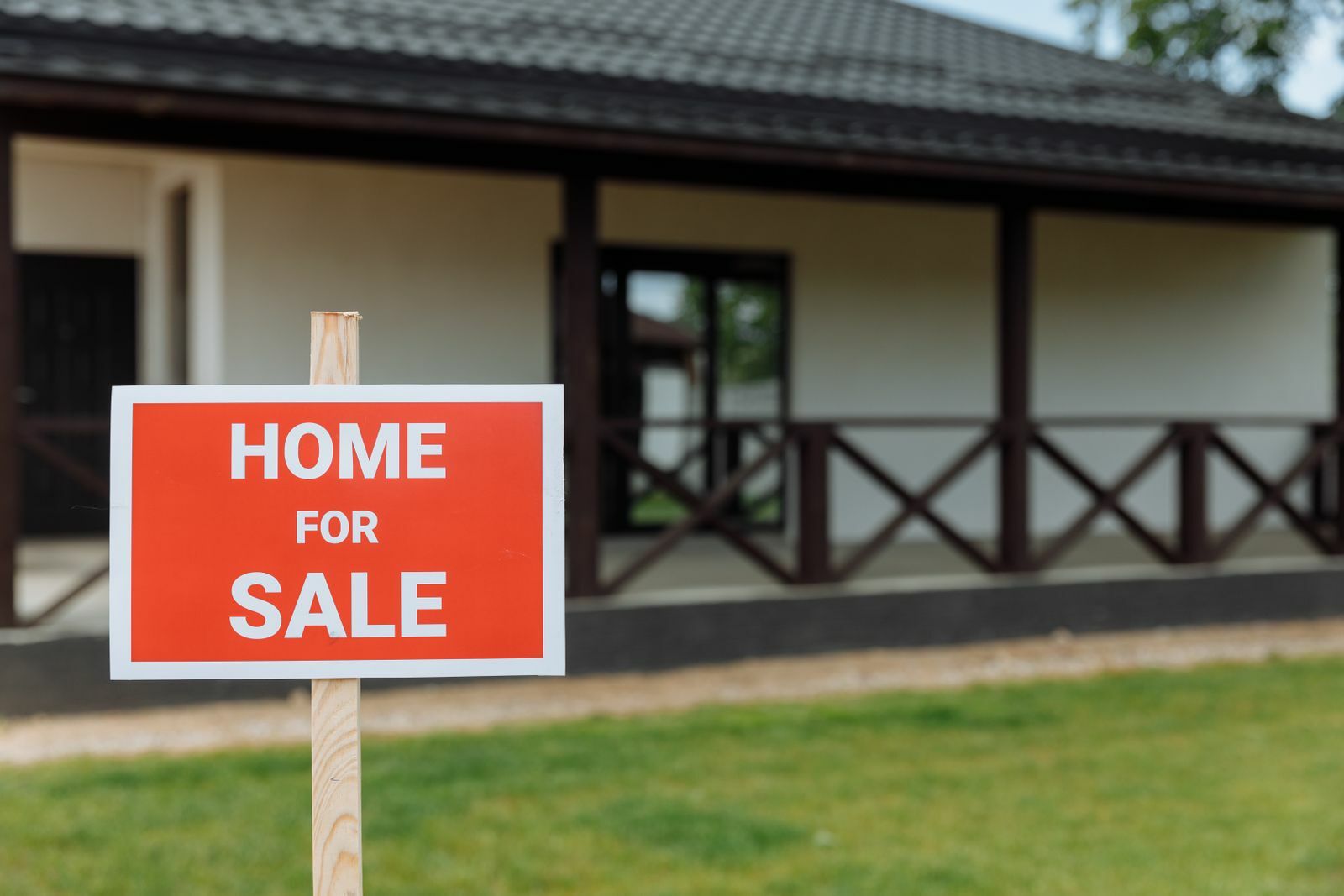 Newly Pending Sales Just Fell 8.5 Percent: What That Means If You're Selling This Fall